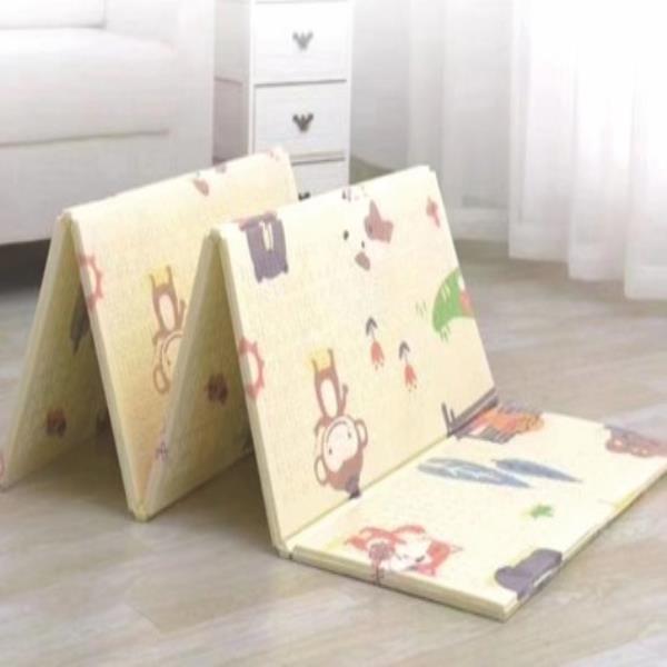 Crawling floor mat play mat