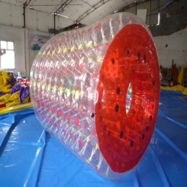 Inflatable zorbing water roller