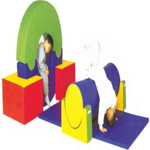 Kids play soft zone